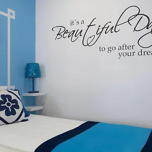  Holiday home Chez Downtown Charm - Your Seaside Dream!