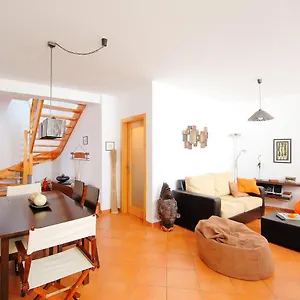  Holiday home Rua 5 De Outubro By Interhome